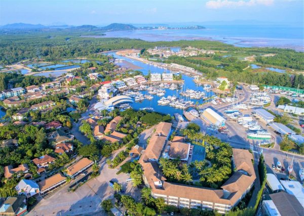 Boat Lagoon